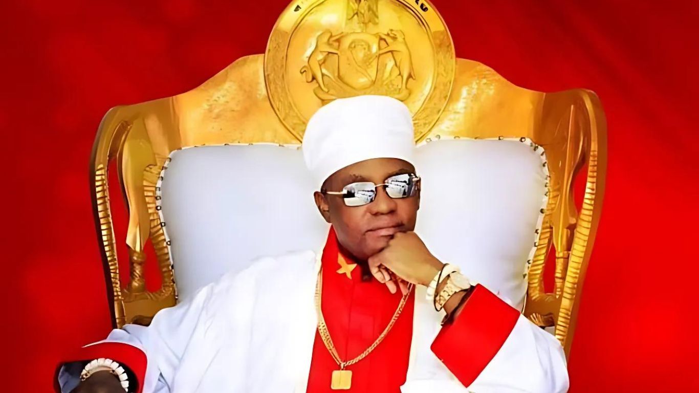 Oba of Benin, Omo N’Oba N’Edo, Uku Akpolokpolo, Ewuare II