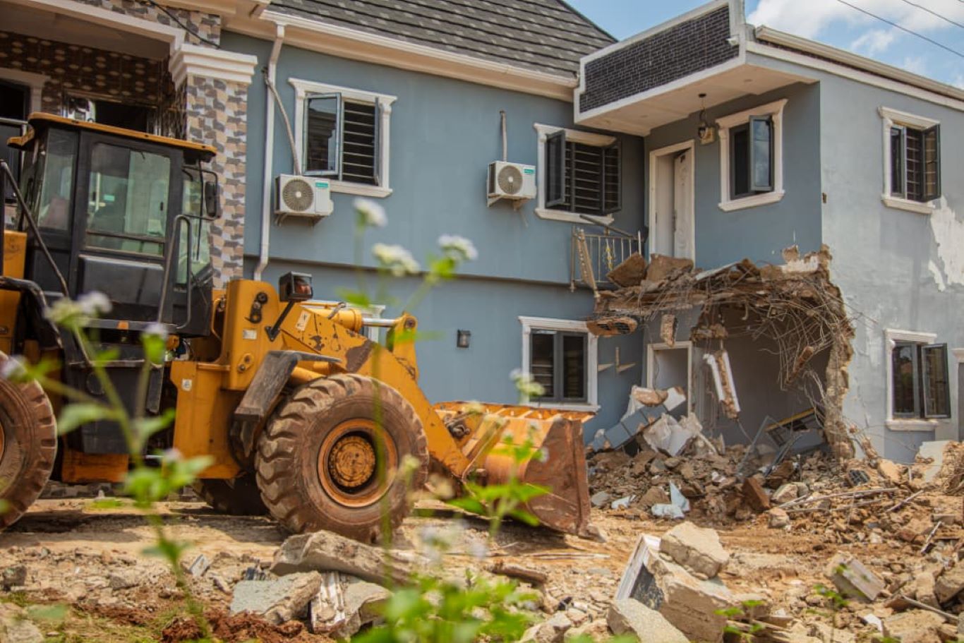 Intense Heat on Suspected Cultists, Kidnappers in Edo as Govt Demolishes 4 Houses, Arrests About 20 Suspects